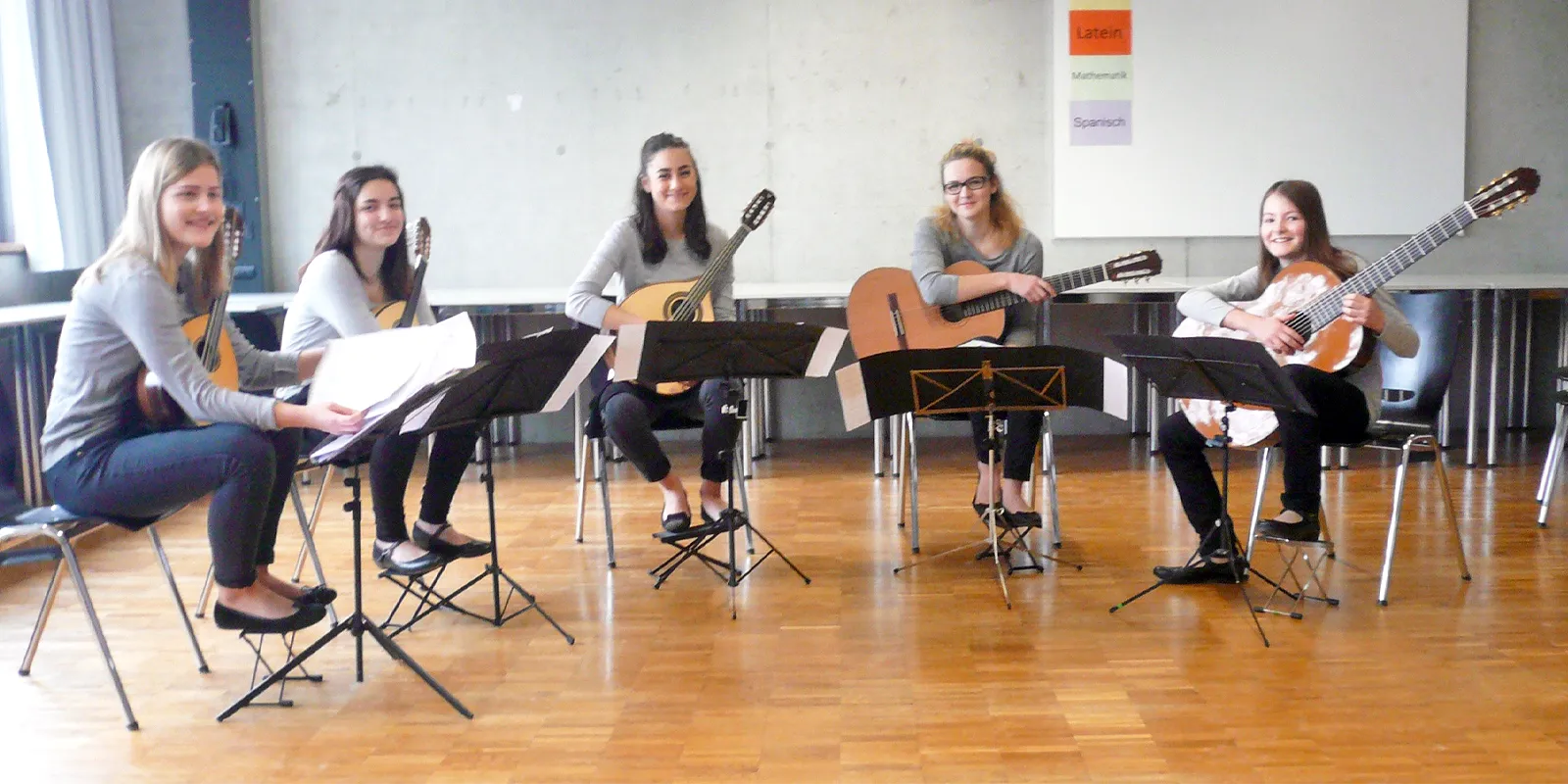 Jugendliche Musikerinnen beim Bundeswettbewerb Jugend musiziert